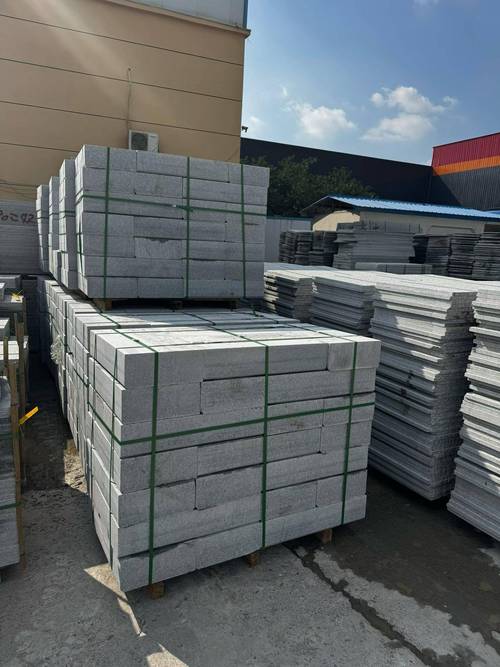 芝麻灰路牙石工程应用厂家选型指南:汶上县白石乡扬磊石材加工厂,适配